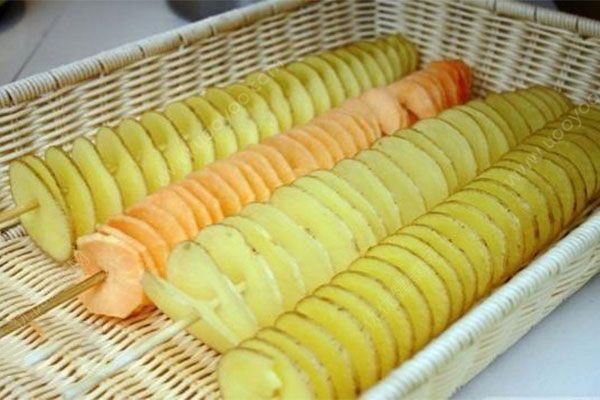 旋风土豆怎么做？韩式旋风土豆的做法(2)