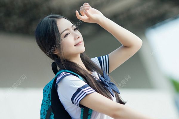 适合初中女生什么发型 初中女生适合的发型图片(2)