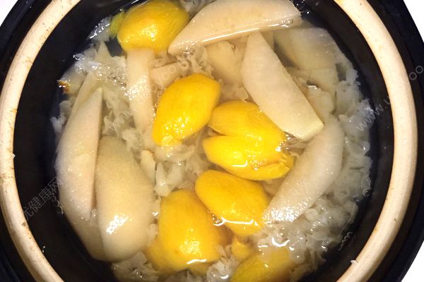 枇杷和梨能一起熬汤吗？枇杷和梨煮水止咳吗？(4)