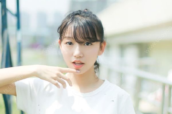 为什么我的头发很油？怎么解决头发出油的问题？(2)