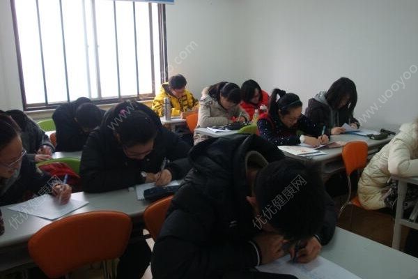 初中要上补习班吗？初中上补习班有用吗？(3)