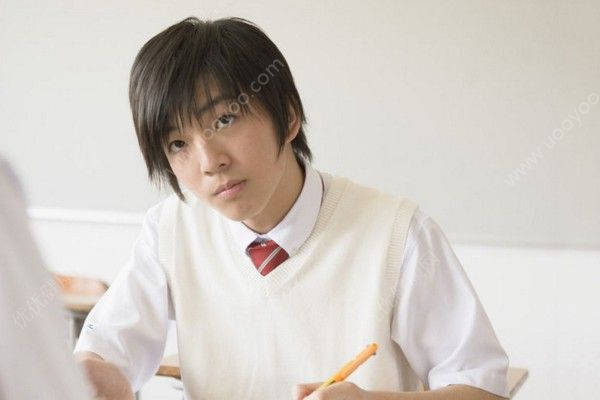 初三男生身高165厘米正常吗？初三男生的标准身高是多少？(1)