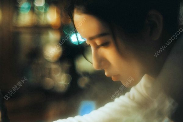 女生长得丑很自卑怎么办？感觉自己很丑很自卑怎么办？(1)
