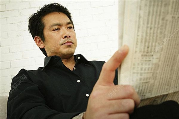 什么样的男人不靠谱？不靠谱男人的表现(3)