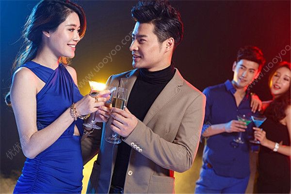 怎样才能抓住一个女人的心？最吸引女人的男人(4)