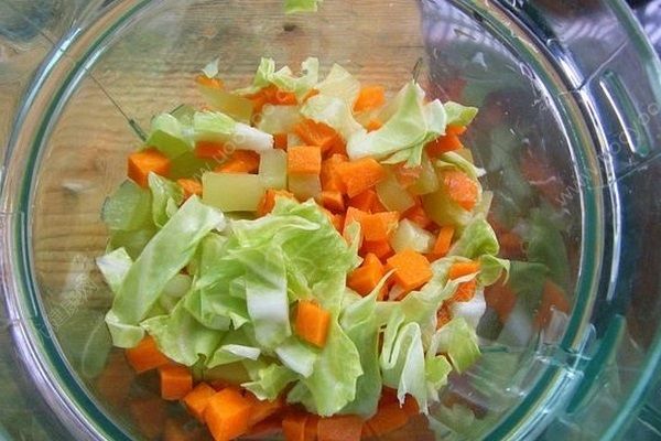 包菜和胡萝卜一起吃吗？胡萝卜和卷心菜能一起吃吗？(1)