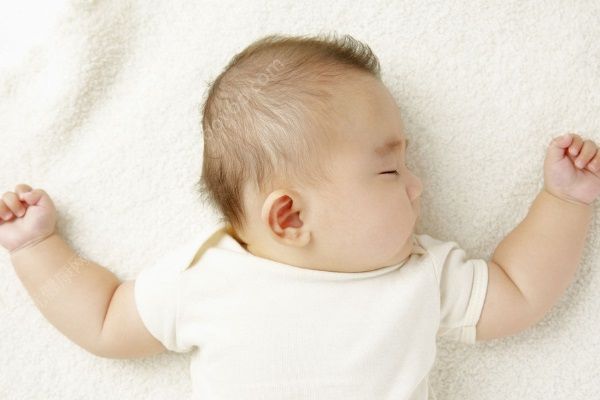 宝宝睡觉出汗多是什么原因？宝宝睡觉出汗是怎么回事？(3)