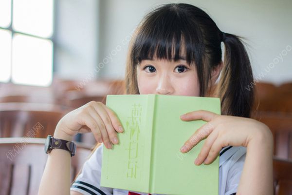 青春期女生会变声吗？女孩青春期会不会变声？(1)