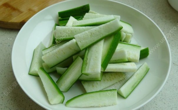 丝瓜毛豆怎么做好吃？丝瓜毛豆的做法？(2)