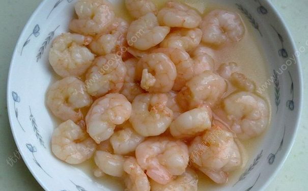 毛豆炒虾仁的做法 毛豆炒虾仁怎么做好吃？(4)