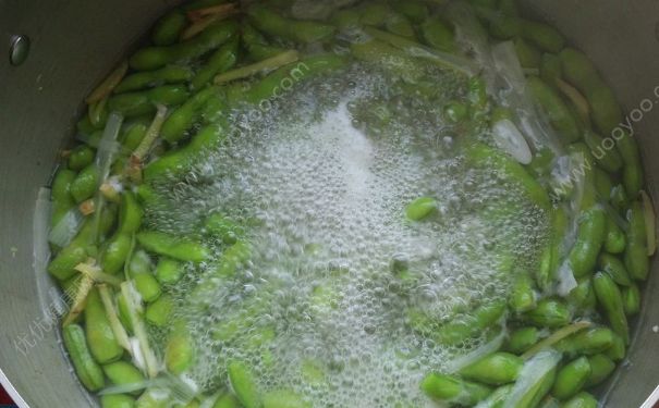 毛豆怎么煮不变色？怎么煮毛豆不变色？(3)