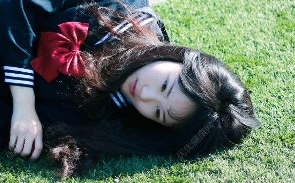 初一学生想家怎么办？我初一学生上学想家可以回去么？(1)