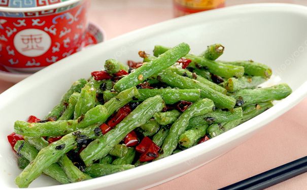 四季豆怎么炒容易熟？怎样炒四季豆熟得快？(4)