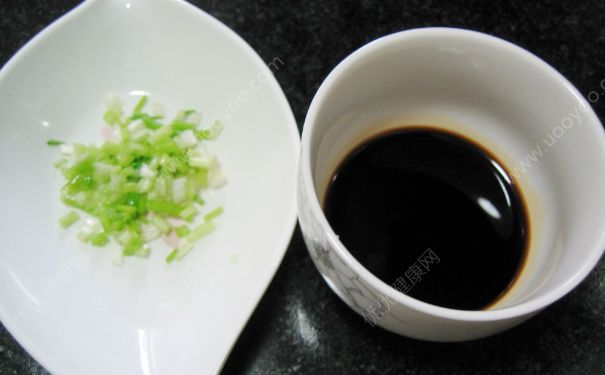 酱油炒饭的做法 酱油炒饭怎么做好吃？(2)
