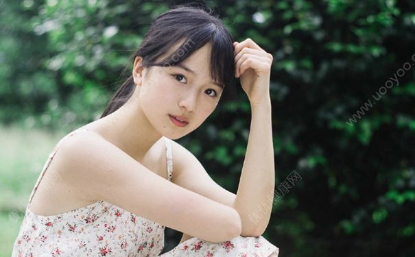 女生长胸毛是怎么回事？女生胸部长毛怎么办？(2)