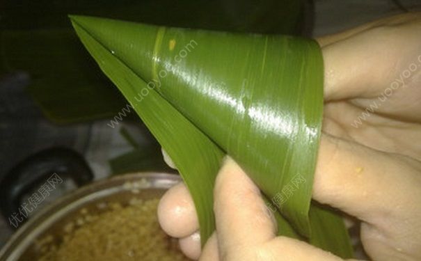 粽子怎么包？粽子的包法介绍(2)