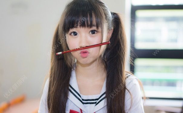 中学生长痘痘怎么办？中学生长痘痘怎么消除？(1)