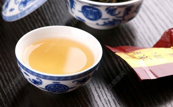 青少年喝红牛好吗？青少年喝红牛的危害(4)