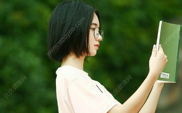 中学生能戴隐形眼镜吗？中学生戴隐形眼镜好吗？(2)