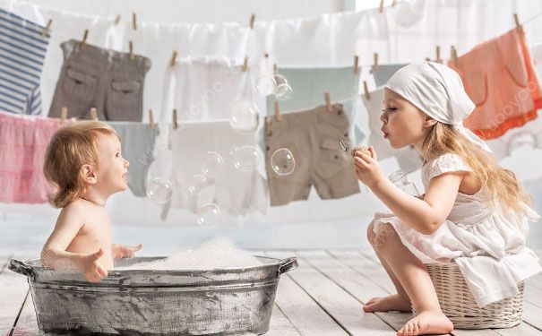 新生儿洗澡的顺序是怎样的？婴儿洗澡的顺序(5)