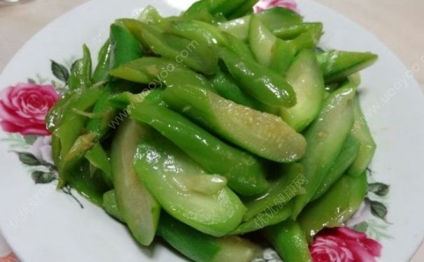 丝瓜和青椒能一起炒吗？青椒炒丝瓜的做法[多图]