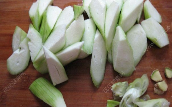 丝瓜敷脸有什么好处？丝瓜敷脸可以祛斑吗？(2)