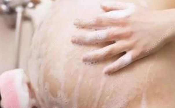 孕妇洗澡可以搓肚子吗？孕妇洗澡可以搓肚脐吗？(2)