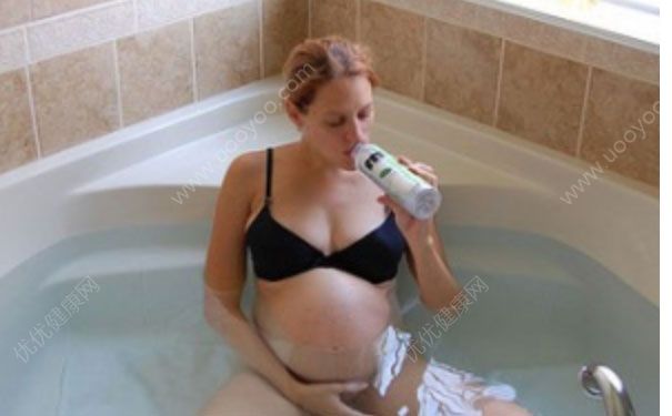 孕妇洗澡可以搓肚子吗？孕妇洗澡可以搓肚脐吗？(3)