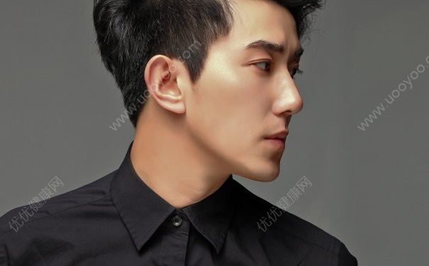 肩膀宽的男生适合穿什么？肩膀宽的男生穿什么好看？(1)