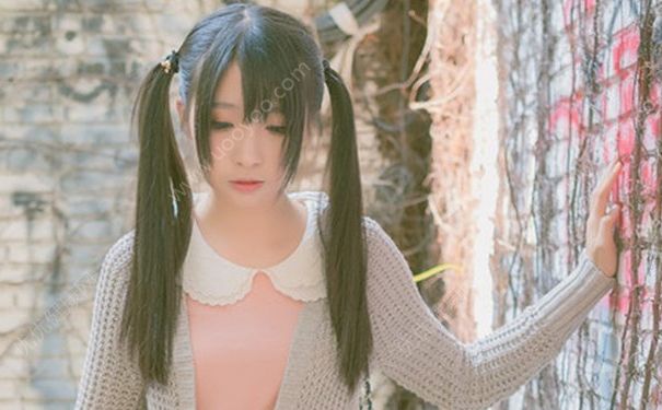 14岁女孩一个月不来月经正常吗？14岁一个月不来月经怎