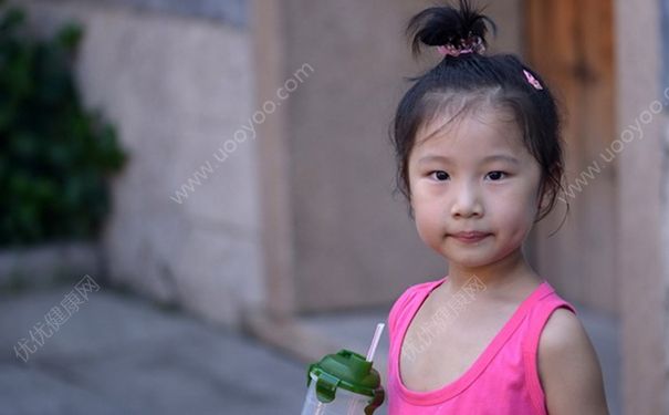 10岁女孩来月经是否早？10岁女孩来月经早不早？(3)