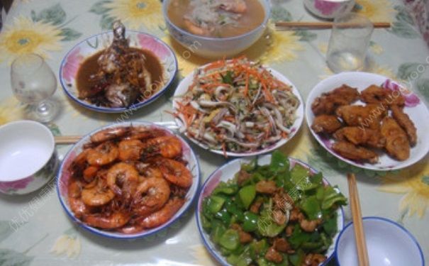 青少年晚上不吃饭好吗？青少年晚上可以不吃饭吗？[多图]