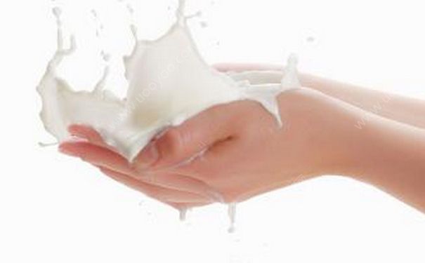 用牛奶洗澡会长胖吗？用牛奶洗澡会增肥吗？(1)