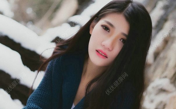 15岁女生乳房有硬块是怎么回事？15岁女生胸部有肿块怎么办？(4)