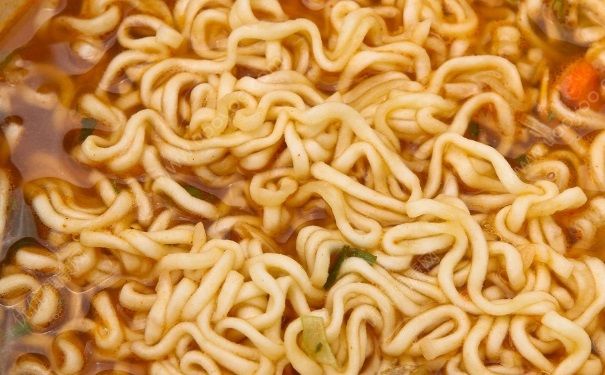 天天吃方便面好吗？天天吃方便面会怎么样？(4)