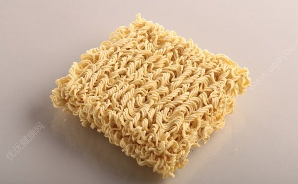 吃泡面会长痘痘吗？吃方便面会上火吗？(1)