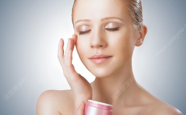 18岁女生适合的护肤品有哪些？18岁女孩用什么牌子的护肤品好？(1)