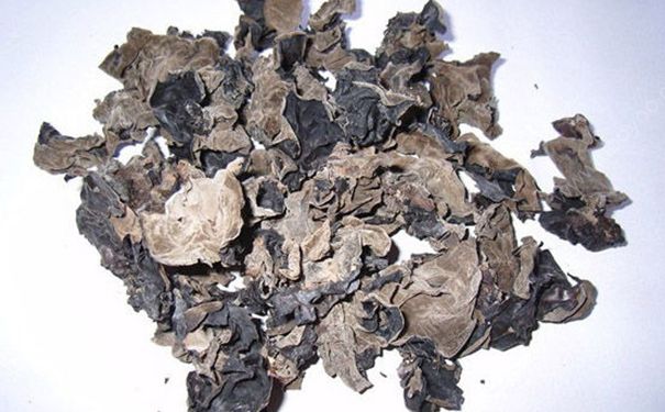 木耳发霉了能吃吗？干木耳长霉了怎么处理？(2)
