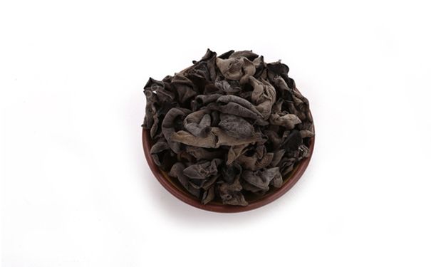 木耳在锅里会炸吗？炒木耳怎么不会炸锅？(1)