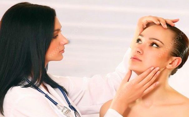 脸上长痘痘能敷面膜吗？敷面膜脸刺痛什么原因？(3)