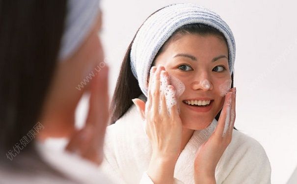 敷面膜前要用洗面奶吗？敷面膜后要洗脸吗？(2)