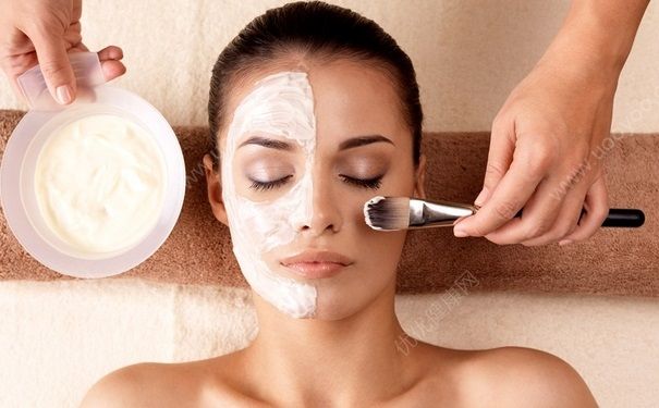 敷面膜的正确步骤是什么？面膜有哪几种类型？(1)