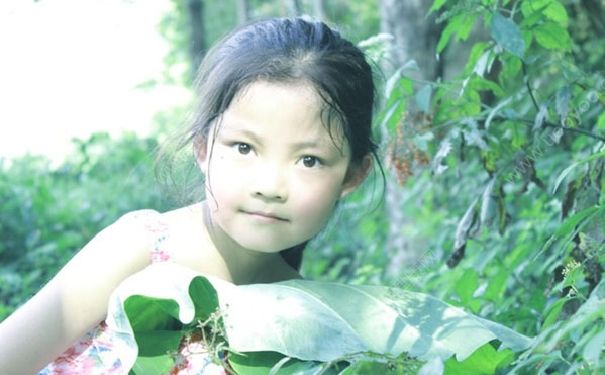 10岁女孩胸部发育正常吗？10岁女孩胸部发育了影响长高吗？(3)