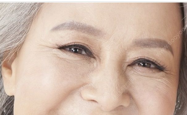 多大年龄适合用眼霜？眼霜的正确使用手法？(3)