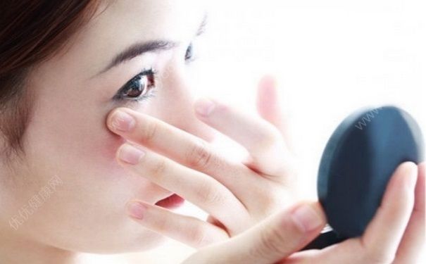 用眼霜擦脸好吗？用眼霜会过敏吗？(3)