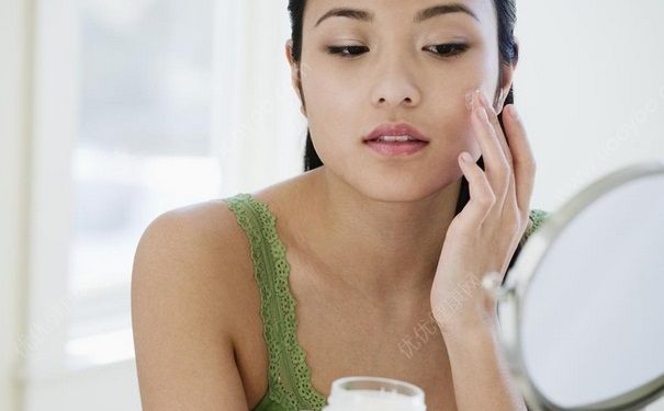 用眼霜擦脸好吗？用眼霜会过敏吗？(2)