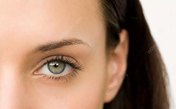 用眼霜会长脂肪粒吗？眼霜用了长脂肪粒怎么办？(4)