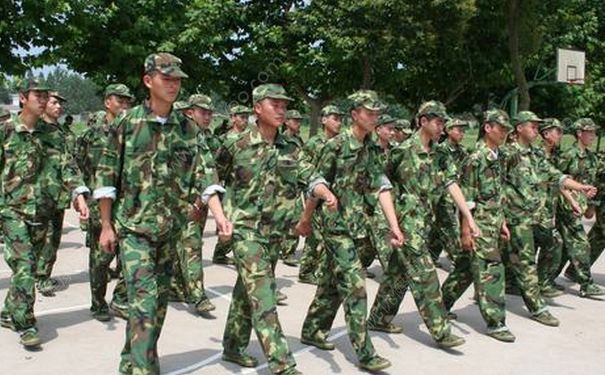 高中军训多少天？高中军训要带什么？[多图]