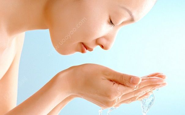 用洗面奶会长痘痘吗？洗面奶的使用步骤？(4)