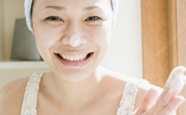 用洗面奶洗脸好吗？洗面奶多久用一次？(2)